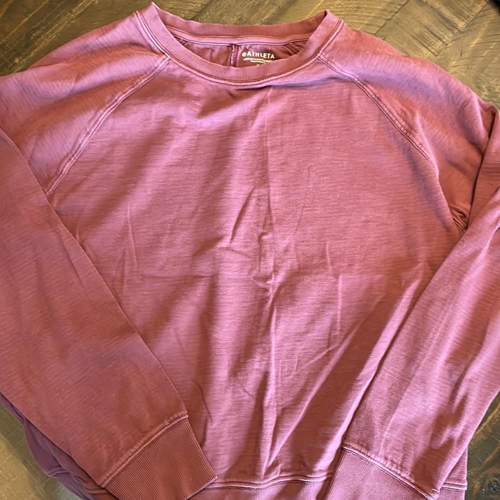 Womens Athleta sweatshirt in good shape
